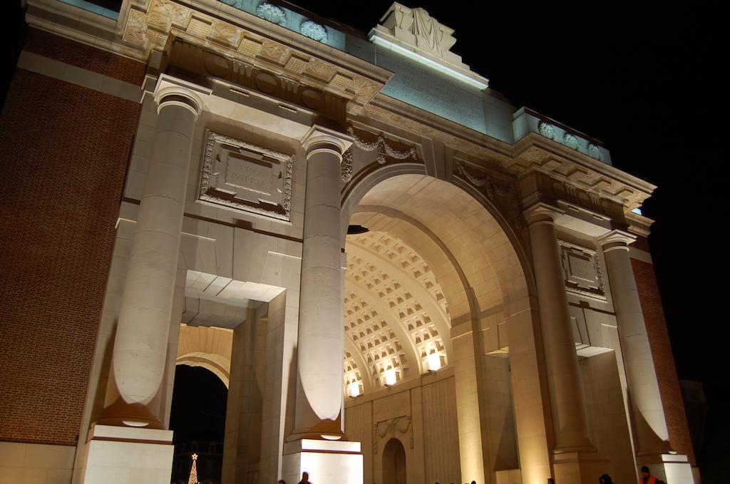 Het Houten Paard Ypres Esterno foto